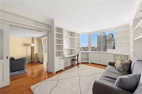 515 E 79 St #19A, New York, NY 10075
