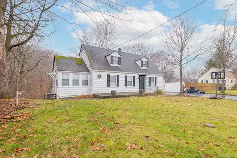 47 Cromwell Hill Rd, Monroe, NY 10950