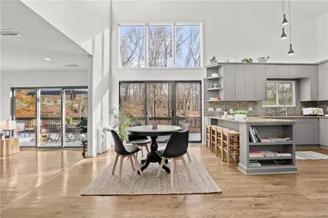 11 Patterson Rd, Pound Ridge, NY 10576