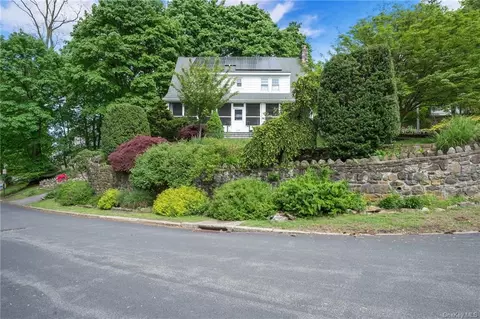 1385 Longview Ave, Peekskill, NY 10566
