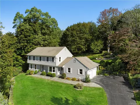 23 Heritage Dr, Mount Pleasant, NY 10570