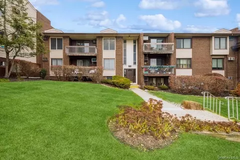 157 Country Club Ln, Pomona, NY 10970