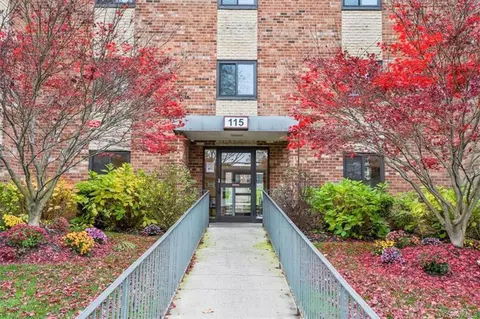 115 Dehaven Dr #305, Yonkers, NY 10703