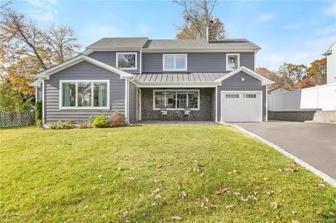 88 Hilltop Rd, Greenburgh, NY 10502