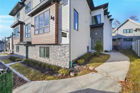 42 Ridge Ave #220, Ramapo, NY 10977