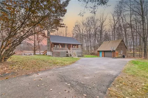 464 State Route 32, Newburgh, NY 12589