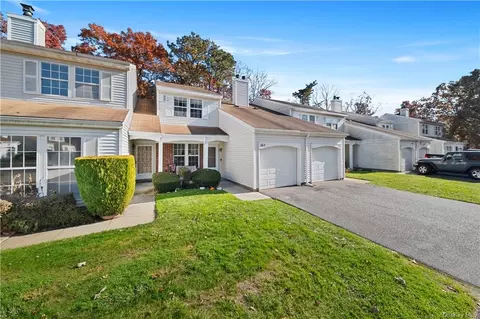 263 Juniper Ct, Middle Island, NY 11953