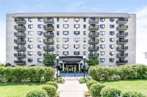666 Pelham Rd #4N, New Rochelle, NY 10805