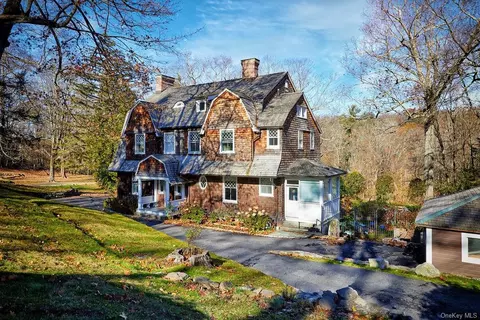 18 Pepperidge Rd, Tuxedo, NY 10987