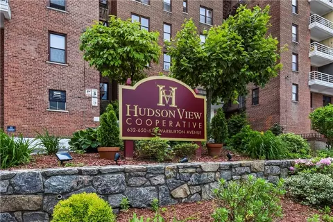 678 Warburton Ave #4L, Yonkers, NY 10701