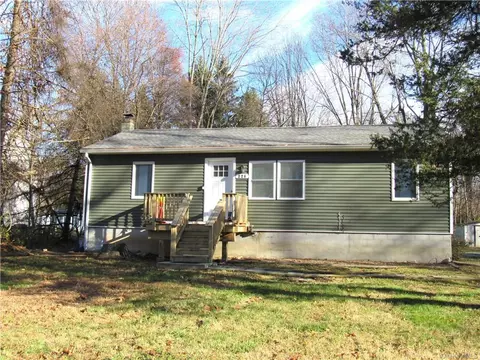226 Phillips Rd, Stormville, NY 12582