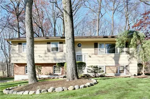 7 Cannan Rd, Ramapo, NY 10952