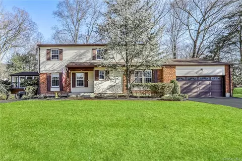 2 Belvedere Path, Ramapo, NY 10901