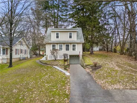 40 Evergreen Ave, Poughkeepsie, NY 12601