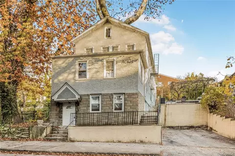 535 Locust St, Mount Vernon, NY 10552