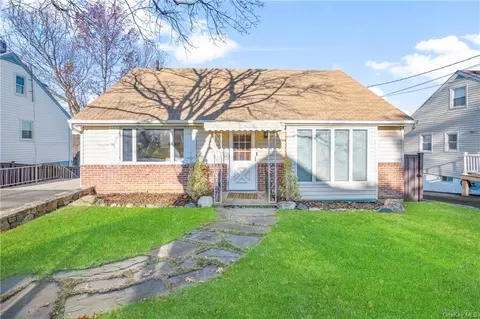 207 Bennett Ave, Yonkers, NY 10701