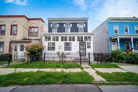 108 High St, Yonkers, NY 10703