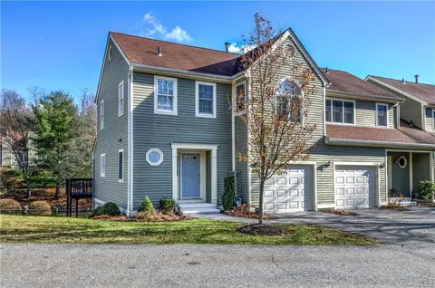 3307 Victoria Dr, Mount Kisco, NY 10549