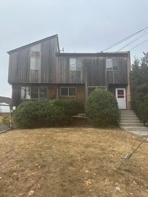 295- 297 Pelham Rd, New Rochelle, NY 10805