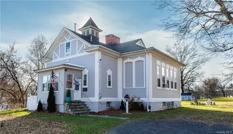 91 County Route 22, Minisink, NY 10933