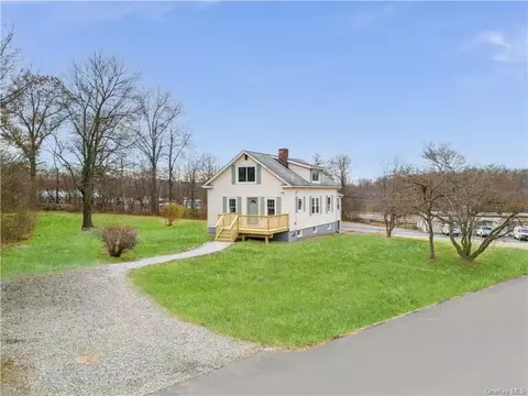 1 New Rd, Wappinger, NY 12524