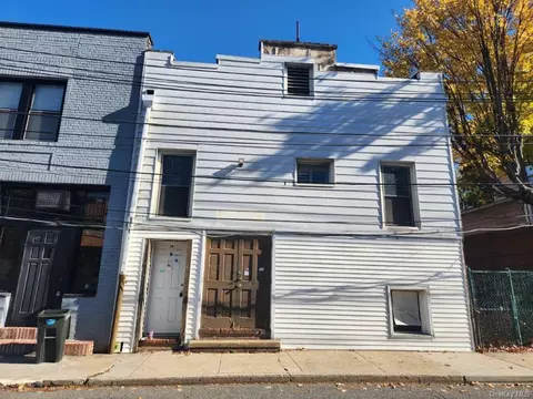14 Russell Ave, New Rochelle, NY 10801
