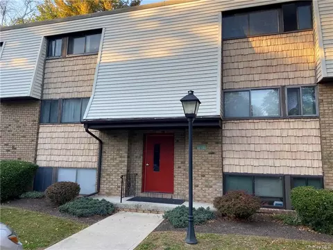 20 Pierces Rd #33, Newburgh, NY 12550