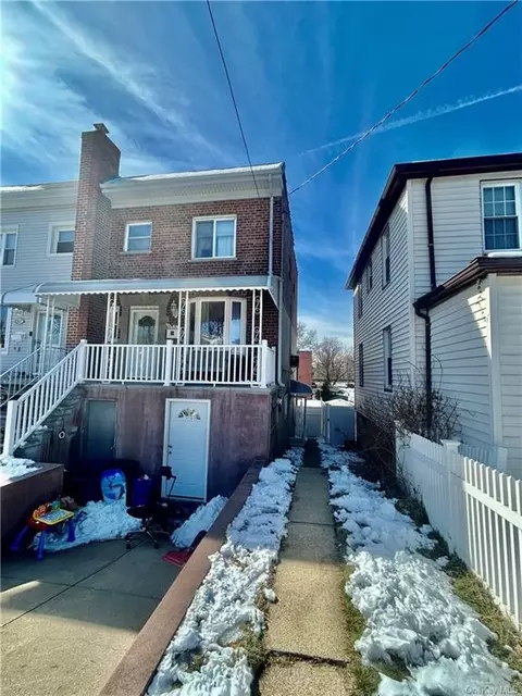 819 Swinton Ave, Bronx, NY 10465