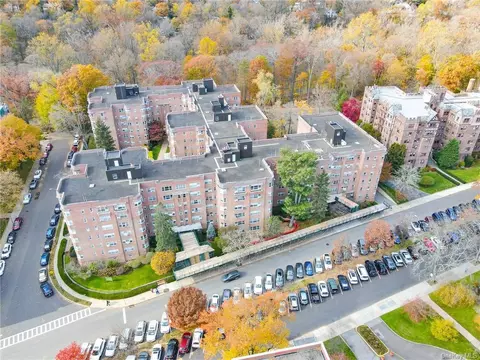 235 Garth Rd #E6A, Scarsdale, NY 10583