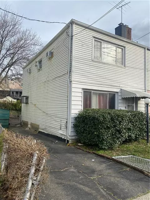 3028 Ely Ave, Bronx, NY 10469