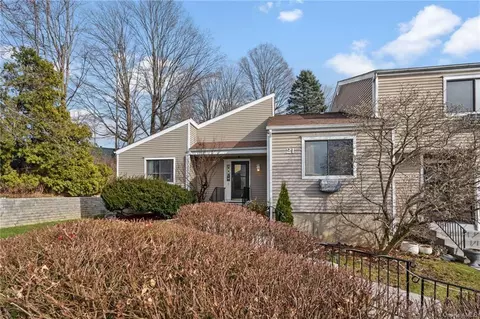 21 Brewster Woods Dr, Southeast, NY 10509