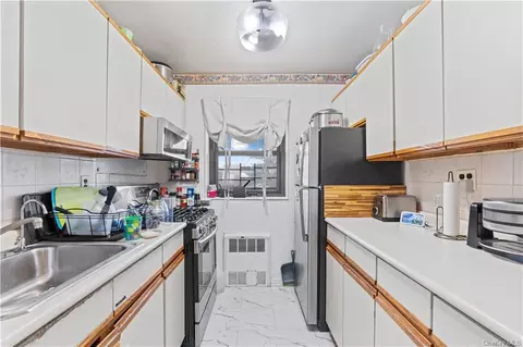 266 Pelham Rd #4D, New Rochelle, NY 10805