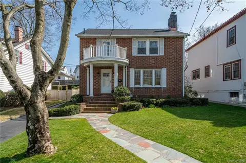 396 Scarsdale Rd, Yonkers, NY 10707