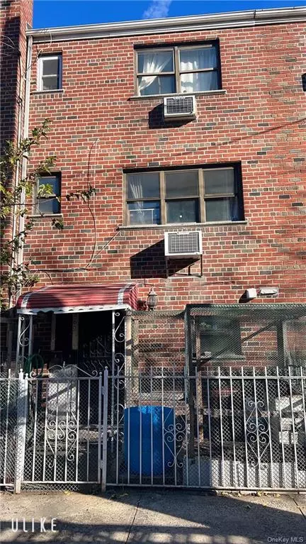 2566 Colden Ave, Bronx, NY 10469