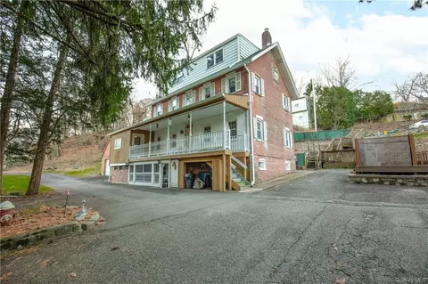 29 Hoover Pl, Stony Point, NY 10980