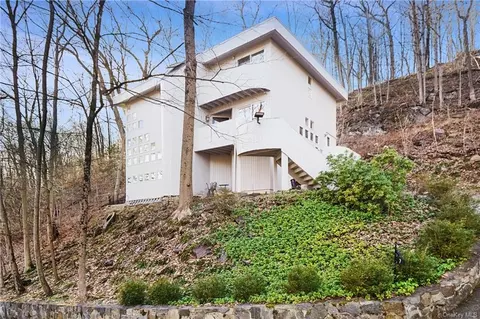 7 Ryder Rd, Briarcliff Manor, NY 10510