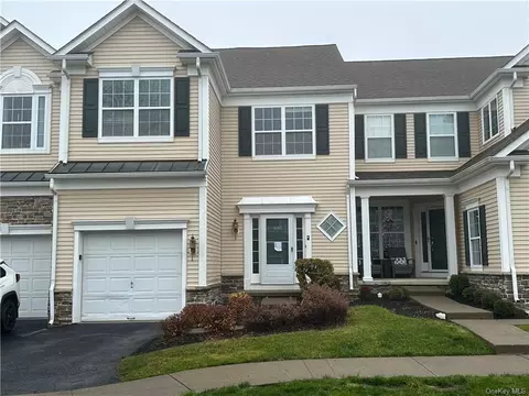 4 Bainbridge Pl #1005, Newburgh, NY 12550