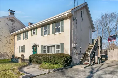 125 7th St, Cortlandt, NY 10596