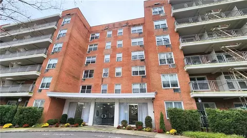 177 E Hartsdale Ave #2F, Greenburgh, NY 10530