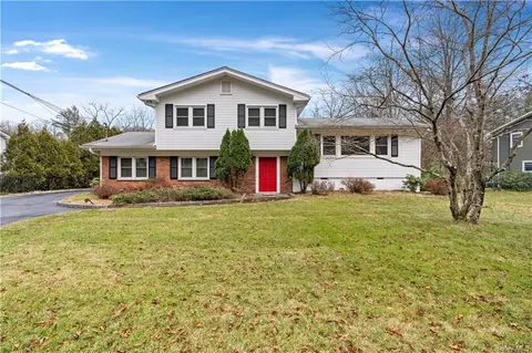 2242 Sultana Dr, Yorktown, NY 10598