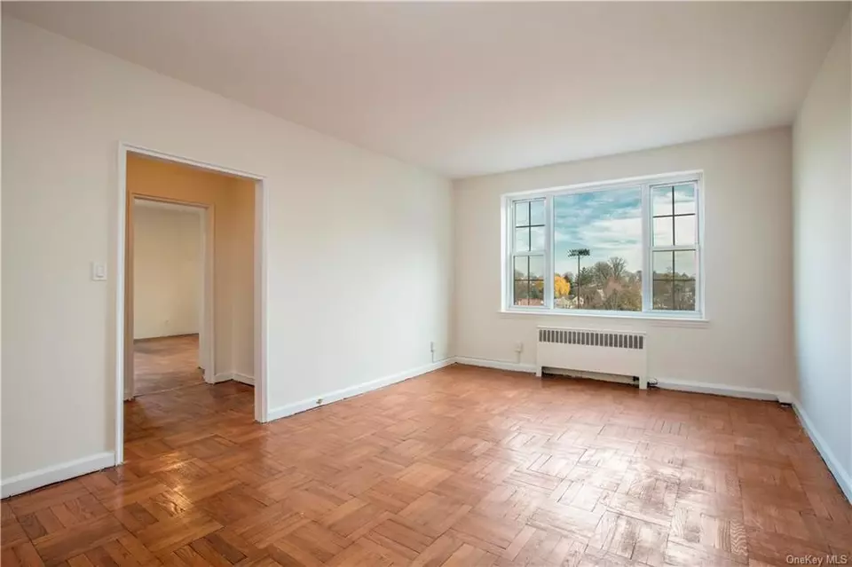 220 Pelham Rd #6E, New Rochelle, NY 10805 | 13 Photos - Movoto