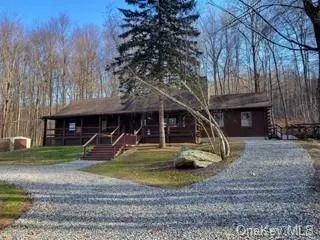 655 Eder Rd, Stormville, NY 12582
