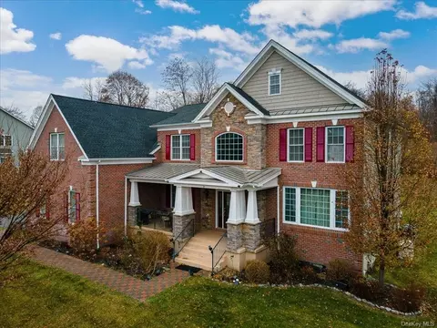 61 Four Corners Blvd, East Fishkill, NY 12533