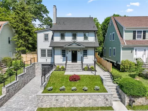 8 Stafford Pl, Larchmont, NY 10538
