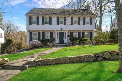 38 Tompkins Rd, Scarsdale, NY 10583