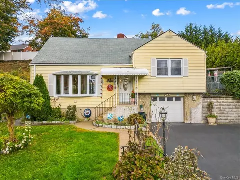 16 Maple St, Scarsdale, NY 10583
