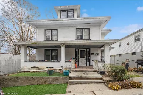 1446 Lincoln Ter, Peekskill, NY 10566