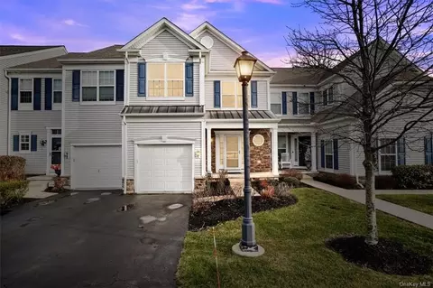 22 Brighton Dr #2205, Newburgh, NY 12550