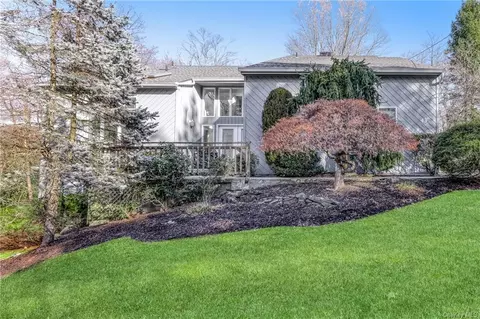 43 Mayer Dr, Ramapo, NY 10901