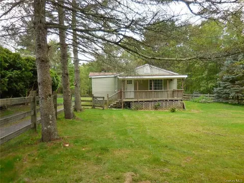 153 Little Rd, Mamakating, NY 12790